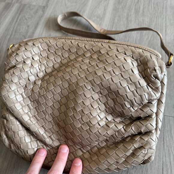 Vintage Saks Fifth Avenue Woven Bottega Veneta Bag - Picture 2 of 6